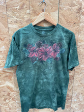 Vintage The Mountain M Green Tie-Dye Floral Poinsettia T-Shirt